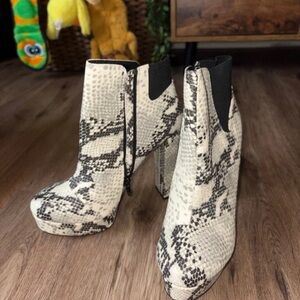 Qupid Snake-Print Platform Ankle Boots in Cream and Black